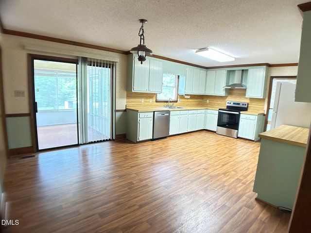 5100 Castlebrook Drive, Raleigh, NC 27604