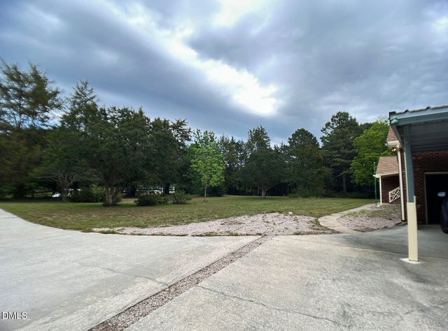 5100 Castlebrook Drive, Raleigh, NC 27604