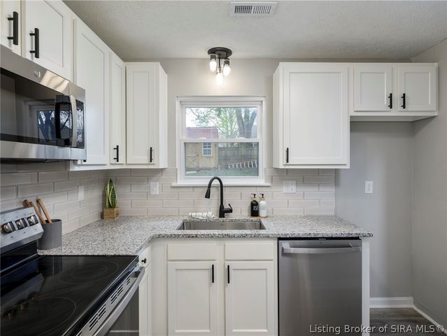 1004 Presidential Place, Jeffersonville, IN 47130