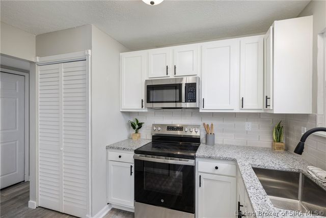 1004 Presidential Place, Jeffersonville, IN 47130