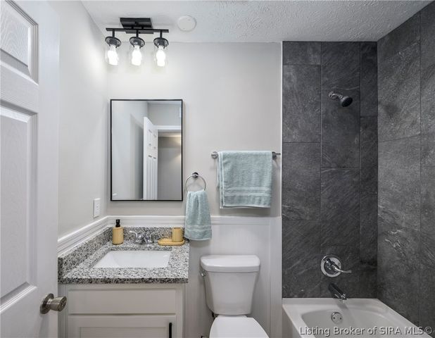 1004 Presidential Place, Jeffersonville, IN 47130