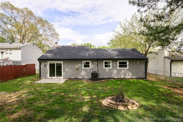 1004 Presidential Place, Jeffersonville, IN 47130