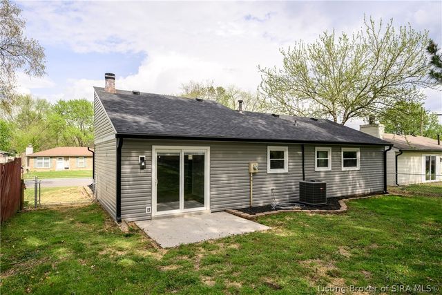 1004 Presidential Place, Jeffersonville, IN 47130