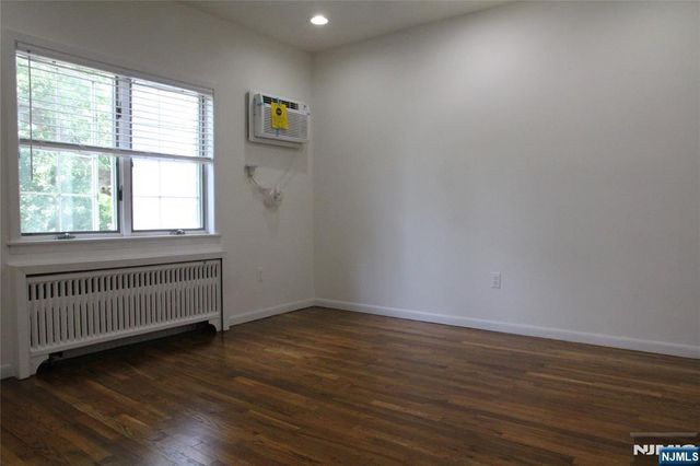 610 Grand Avenue C, Leonia, NJ 07605