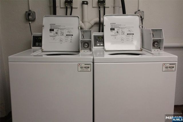 610 Grand Avenue C, Leonia, NJ 07605