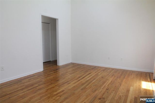 610 Grand Avenue C, Leonia, NJ 07605