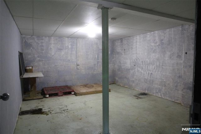 610 Grand Avenue C, Leonia, NJ 07605