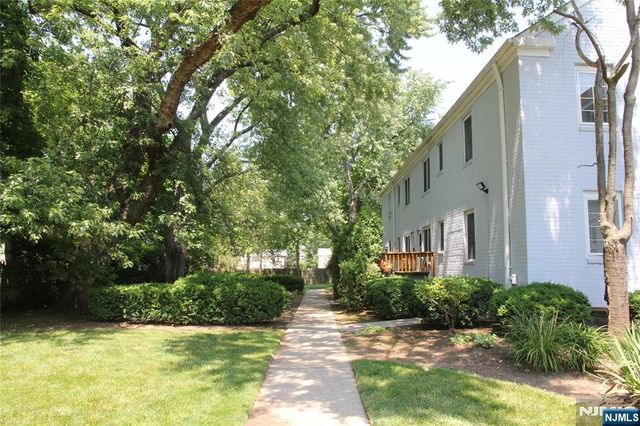 610 Grand Avenue C, Leonia, NJ 07605