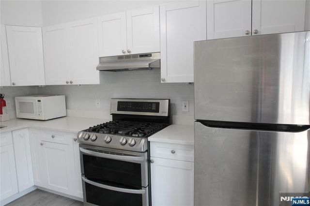 610 Grand Avenue C, Leonia, NJ 07605