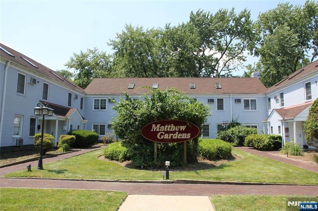 610 Grand Avenue C, Leonia, NJ 07605