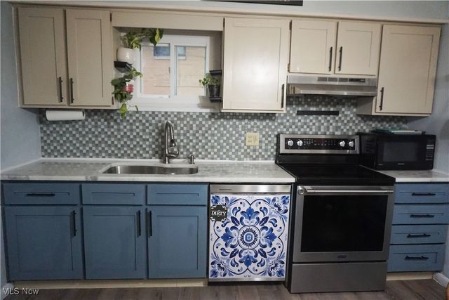 1140 Cooper Drive, Cuyahoga Falls, OH 44221