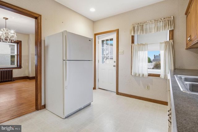 4221 CONCORD RD, Aston, PA 19014