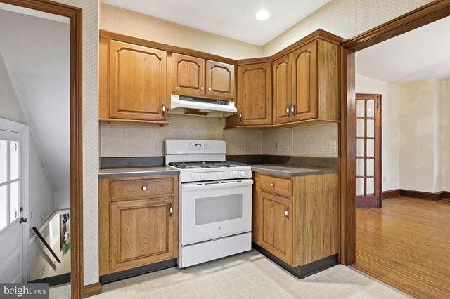 4221 CONCORD RD, Aston, PA 19014