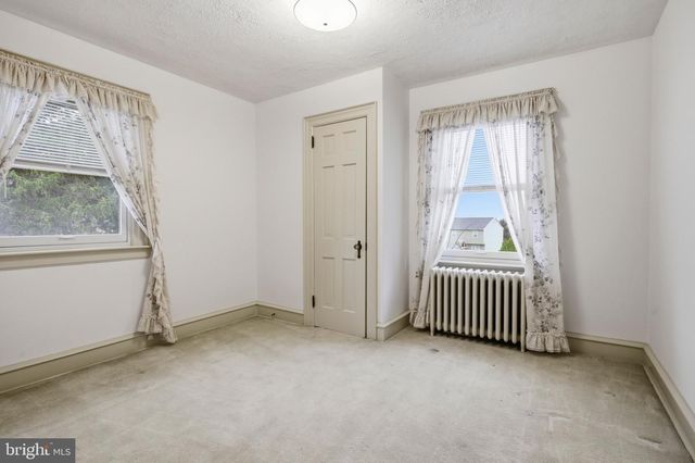 4221 CONCORD RD, Aston, PA 19014