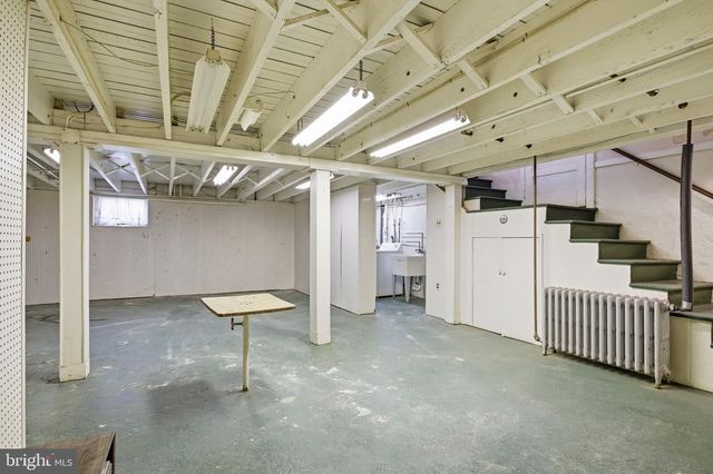 4221 CONCORD RD, Aston, PA 19014