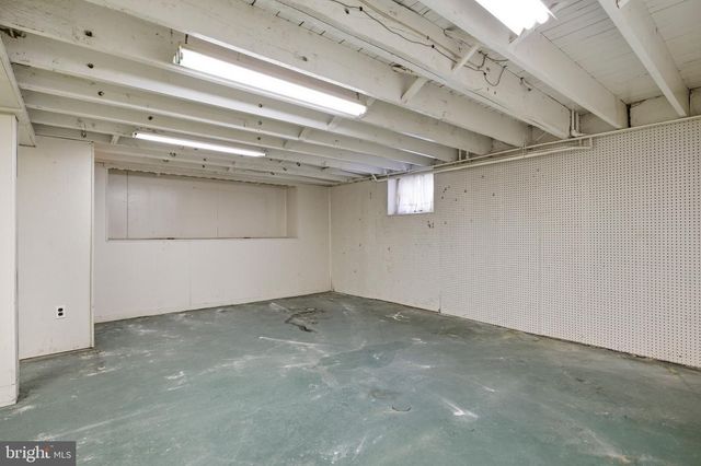 4221 CONCORD RD, Aston, PA 19014