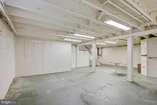 4221 CONCORD RD, Aston, PA 19014