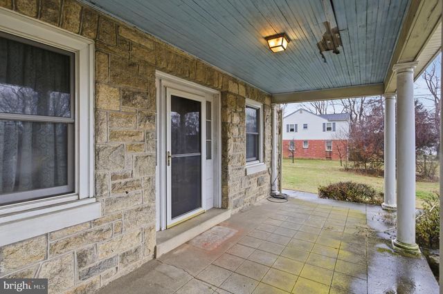 4221 CONCORD RD, Aston, PA 19014