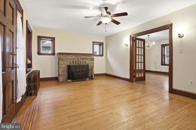 4221 CONCORD RD, Aston, PA 19014