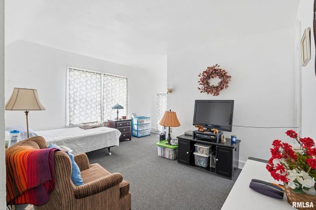 1918 6TH Avenue, Moline, IL 61265