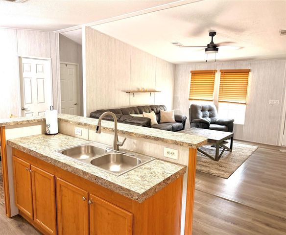 5331 SE 122 AVENUE, Morriston, FL 32668