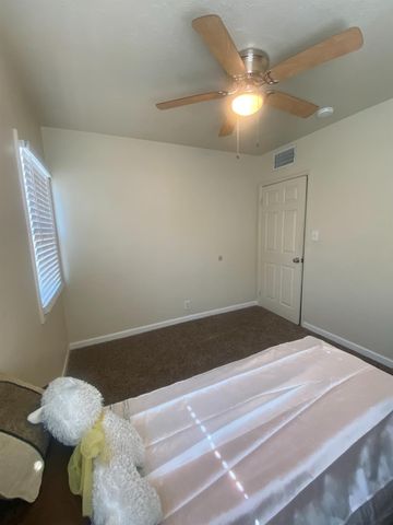 1401 El Sereno Dr, Bakersfield, CA 93304