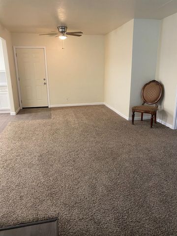 1401 El Sereno Dr, Bakersfield, CA 93304