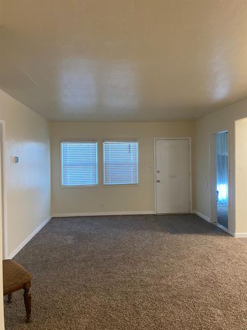 1401 El Sereno Dr, Bakersfield, CA 93304