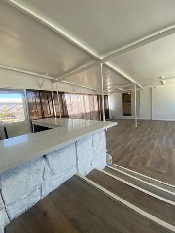 1401 El Sereno Dr, Bakersfield, CA 93304
