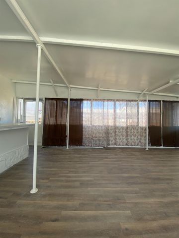 1401 El Sereno Dr, Bakersfield, CA 93304