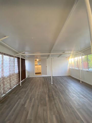 1401 El Sereno Dr, Bakersfield, CA 93304