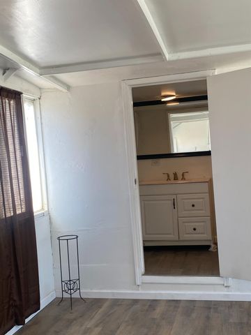 1401 El Sereno Dr, Bakersfield, CA 93304
