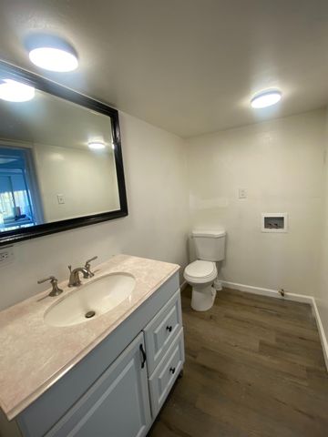 1401 El Sereno Dr, Bakersfield, CA 93304
