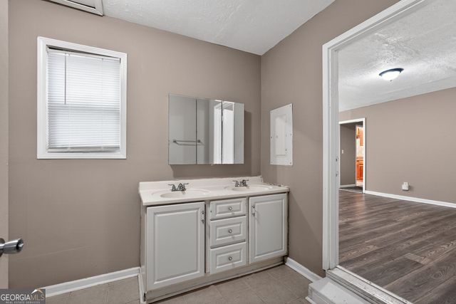 2729 Caribou Courts, Morrow, GA 30260