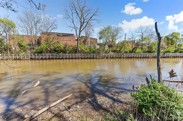 21 Dickinson Street K, Mount Clemens, MI 48043