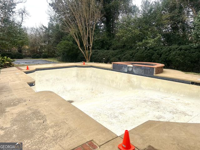 550 S Hill Street, Griffin, GA 30224