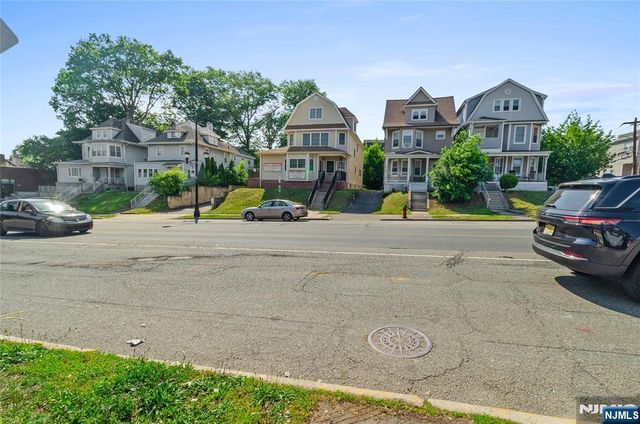 431 Washington Avenue, Belleville, NJ 07109