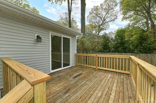 29 Bennett Avenue, Huntington Station, NY 11746