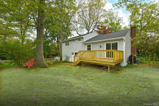 29 Bennett Avenue, Huntington Station, NY 11746