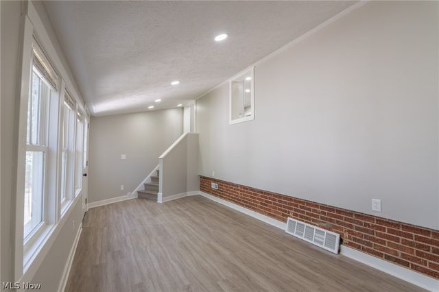 37 Arlington Circle, Wickliffe, OH 44092