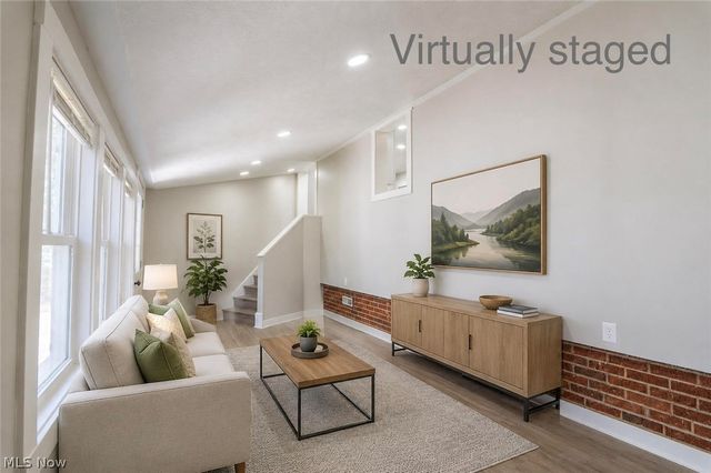 37 Arlington Circle, Wickliffe, OH 44092