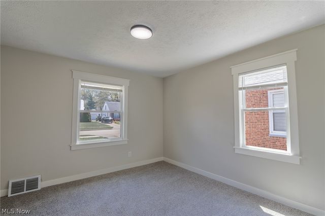 37 Arlington Circle, Wickliffe, OH 44092