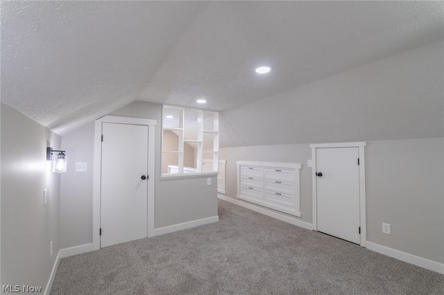 37 Arlington Circle, Wickliffe, OH 44092