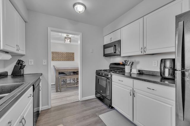 19135 Weyher Street, Livonia, MI 48152