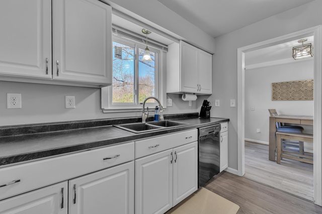 19135 Weyher Street, Livonia, MI 48152