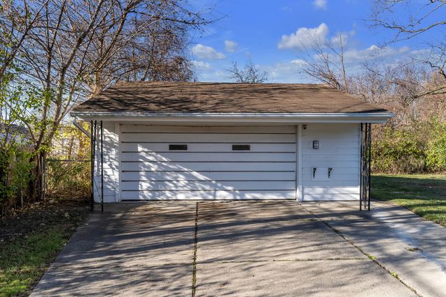 19135 Weyher Street, Livonia, MI 48152