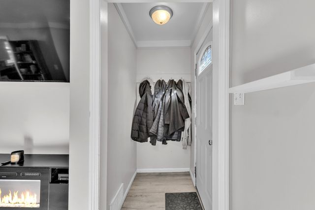 19135 Weyher Street, Livonia, MI 48152