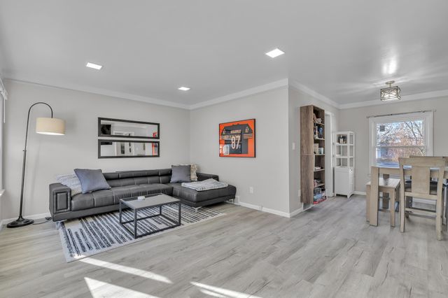 19135 Weyher Street, Livonia, MI 48152