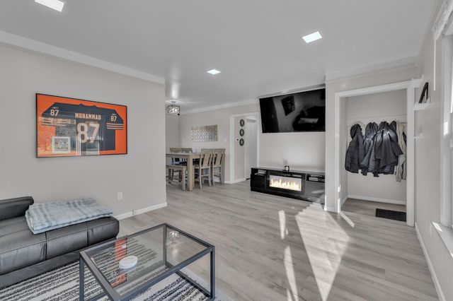 19135 Weyher Street, Livonia, MI 48152