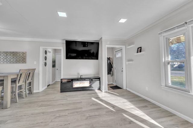 19135 Weyher Street, Livonia, MI 48152